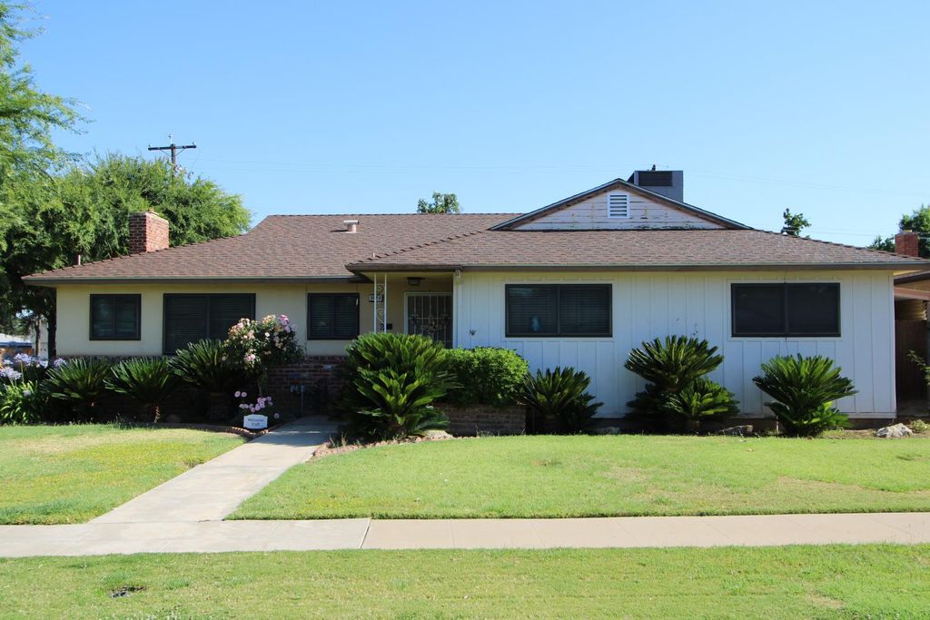 3907 E Acacia Avenue, Fresno, CA 93726