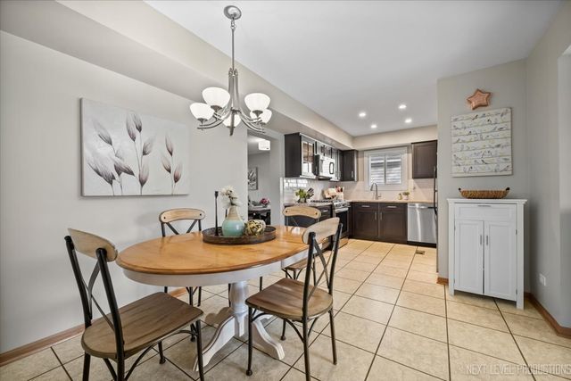 2465 Bristol Court, Aurora, IL 60504