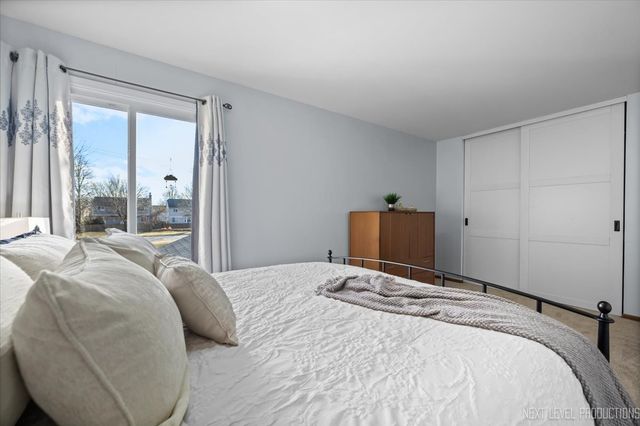 2465 Bristol Court, Aurora, IL 60504