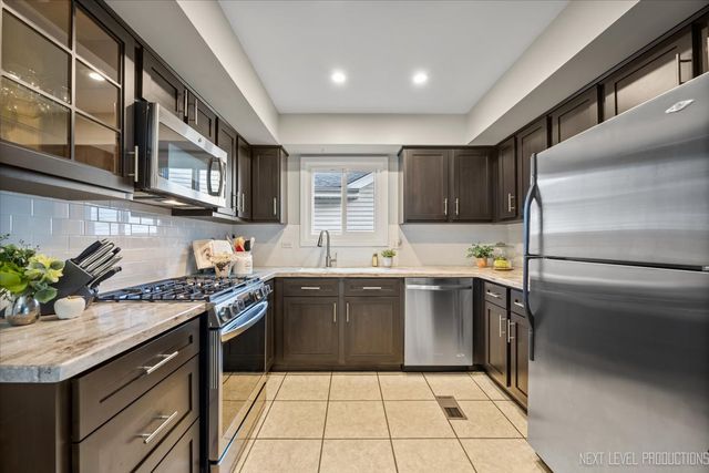 2465 Bristol Court, Aurora, IL 60504