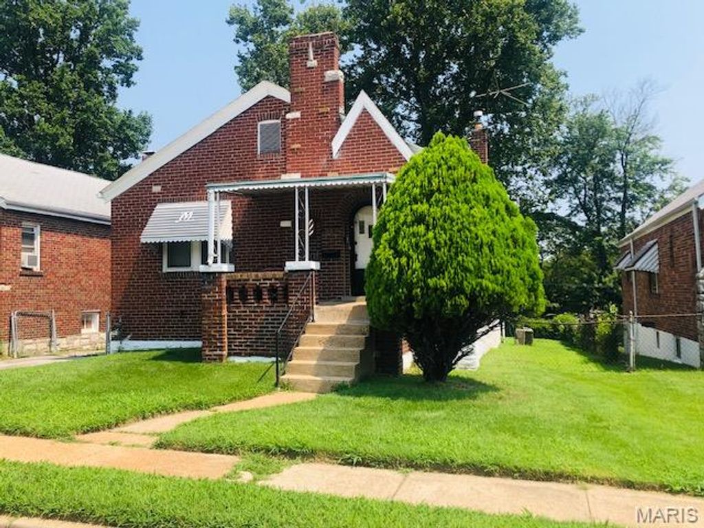 6997 Woodrow Avenue, St Louis, MO 63121