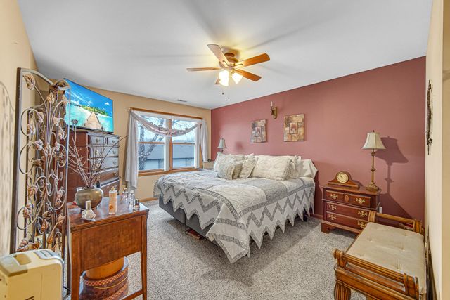 947 Oak Drive, Crown Point, IN 46307