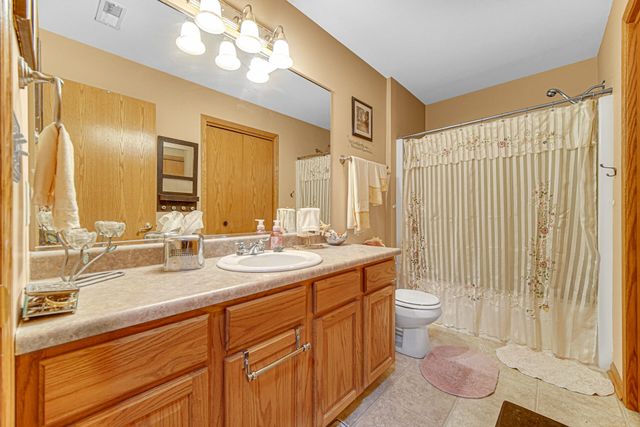 947 Oak Drive, Crown Point, IN 46307