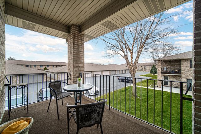 947 Oak Drive, Crown Point, IN 46307