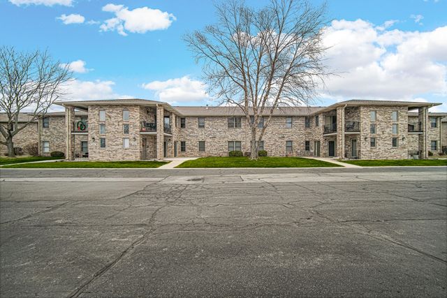 947 Oak Drive, Crown Point, IN 46307