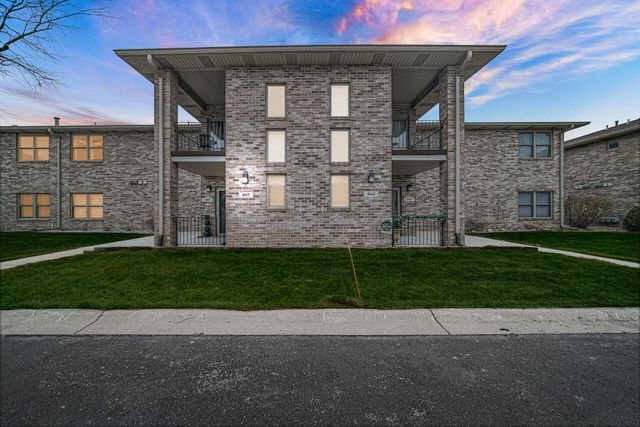 947 Oak Drive, Crown Point, IN 46307