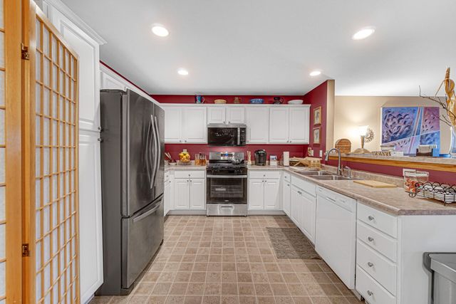 947 Oak Drive, Crown Point, IN 46307