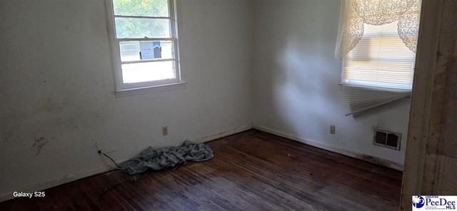 318 Jasper Ave, Hartsville, SC 29550