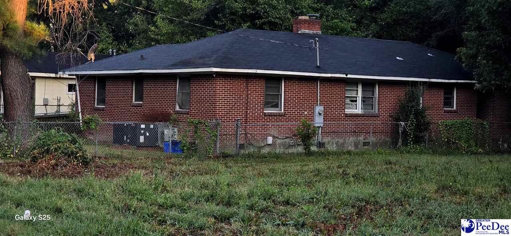 318 Jasper Ave, Hartsville, SC 29550