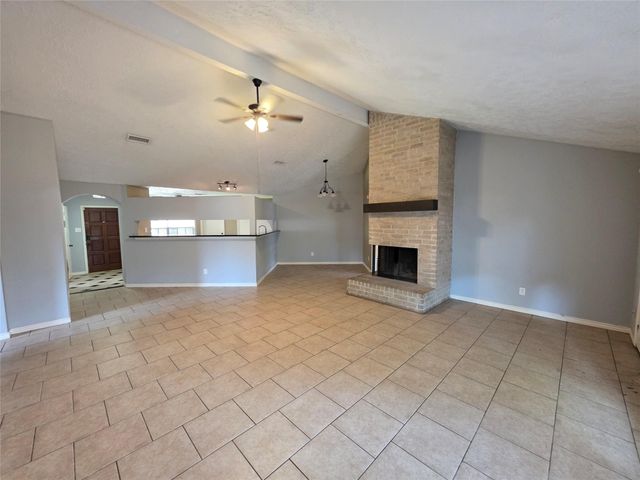 8607 Knoll Forest Drive, Humble, TX 77338