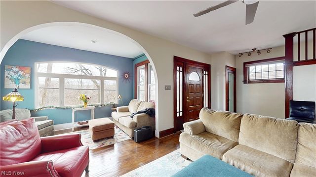 1113 State Street, Steubenville, OH 43952