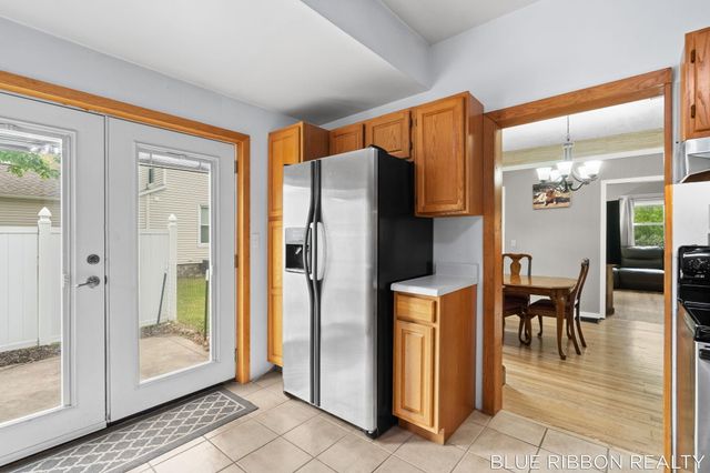 130 W Cherry Street, Wayland City, MI 49348