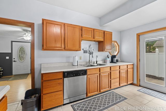 130 W Cherry Street, Wayland City, MI 49348