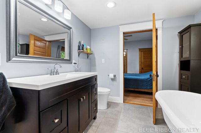 130 W Cherry Street, Wayland City, MI 49348