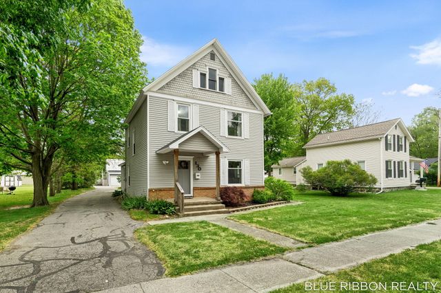 130 W Cherry Street, Wayland City, MI 49348