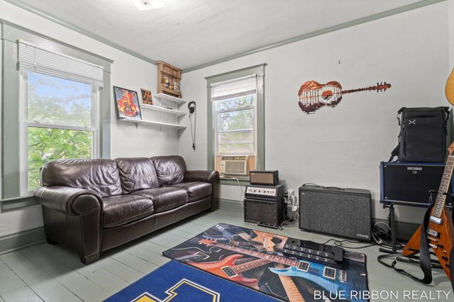 130 W Cherry Street, Wayland City, MI 49348