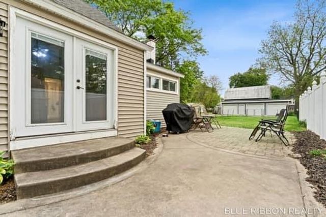 130 W Cherry Street, Wayland City, MI 49348