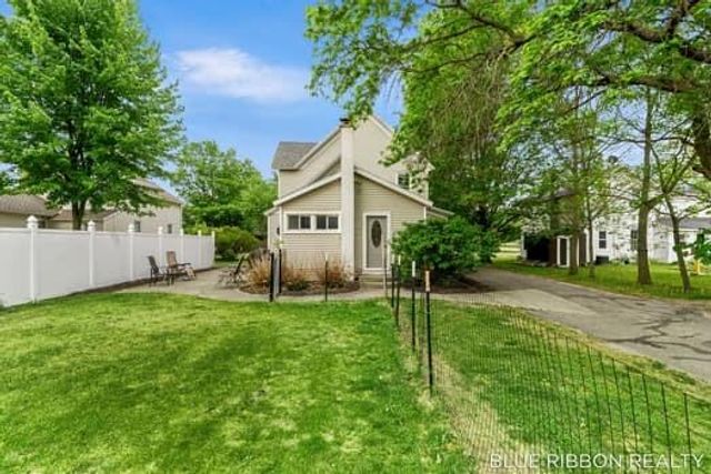 130 W Cherry Street, Wayland City, MI 49348