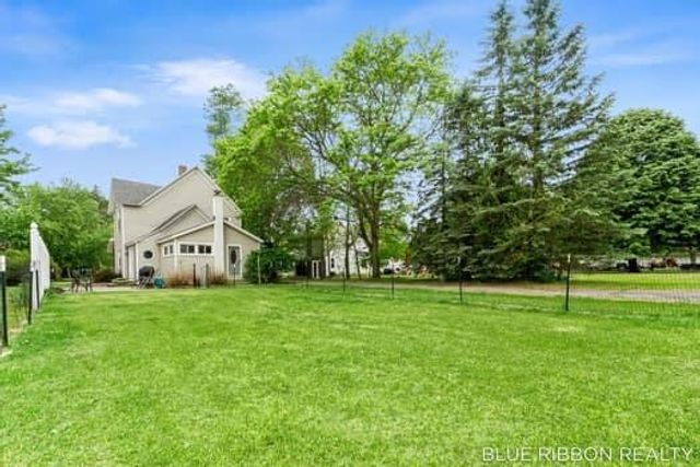 130 W Cherry Street, Wayland City, MI 49348