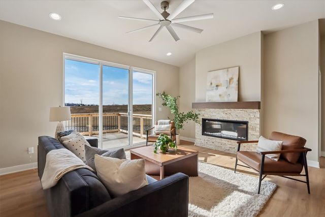 1015 Highland Trail, Solon, IA 52333