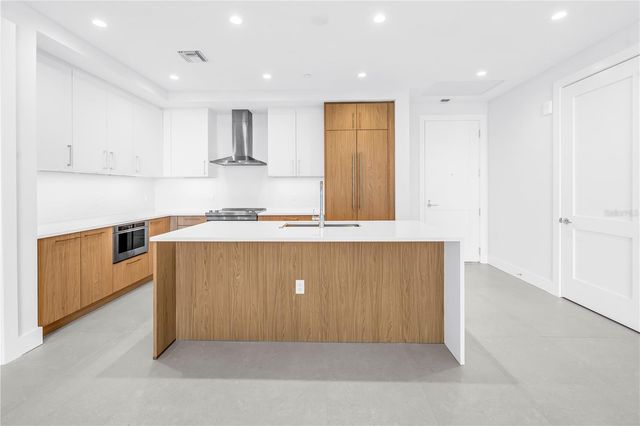 275 1ST AVE S 1608, St Petersburg, FL 33701