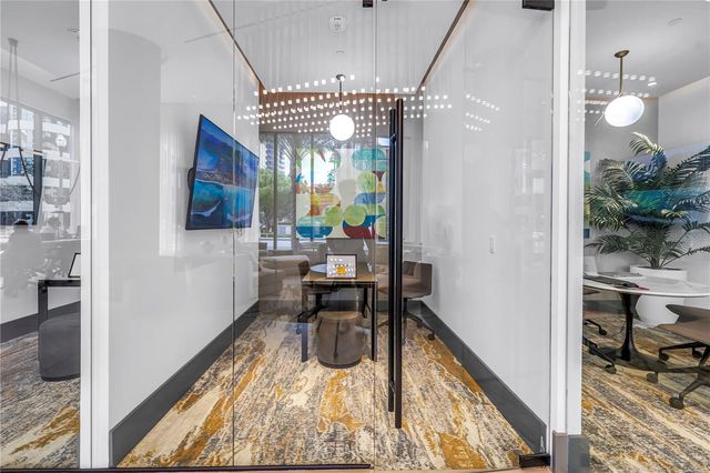 275 1ST AVE S 1608, St Petersburg, FL 33701