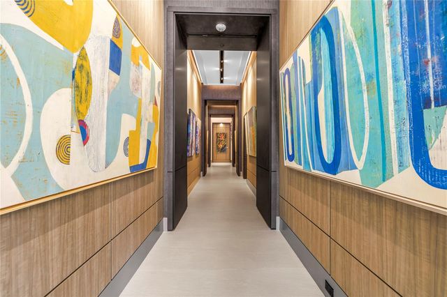 275 1ST AVE S 1608, St Petersburg, FL 33701