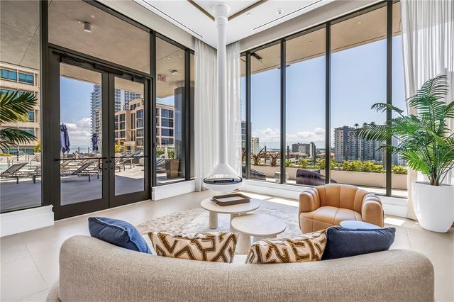 275 1ST AVE S 1608, St Petersburg, FL 33701