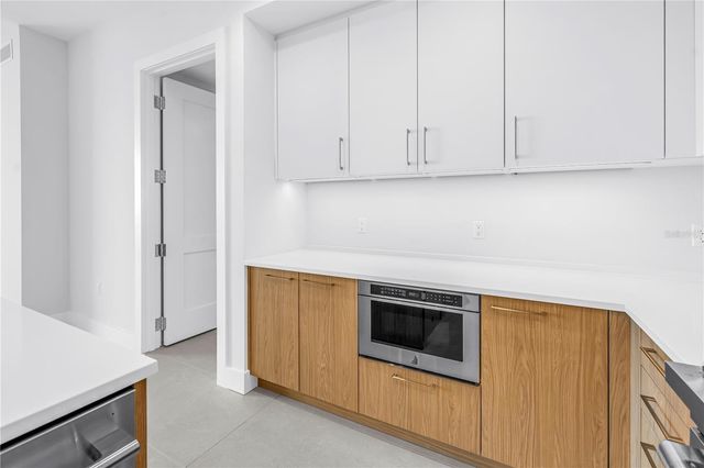 275 1ST AVE S 1608, St Petersburg, FL 33701