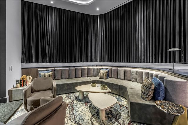 275 1ST AVE S 1608, St Petersburg, FL 33701