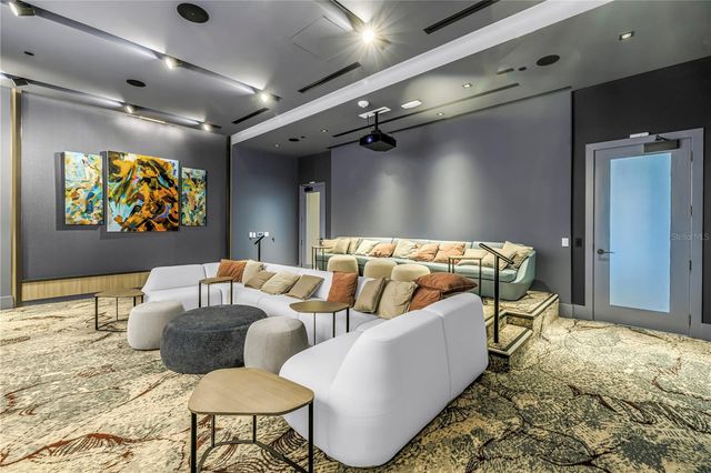 275 1ST AVE S 1608, St Petersburg, FL 33701