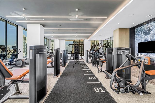 275 1ST AVE S 1608, St Petersburg, FL 33701