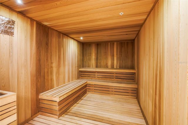 275 1ST AVE S 1608, St Petersburg, FL 33701