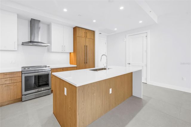 275 1ST AVE S 1608, St Petersburg, FL 33701