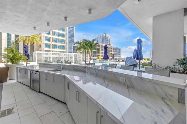 275 1ST AVE S 1608, St Petersburg, FL 33701