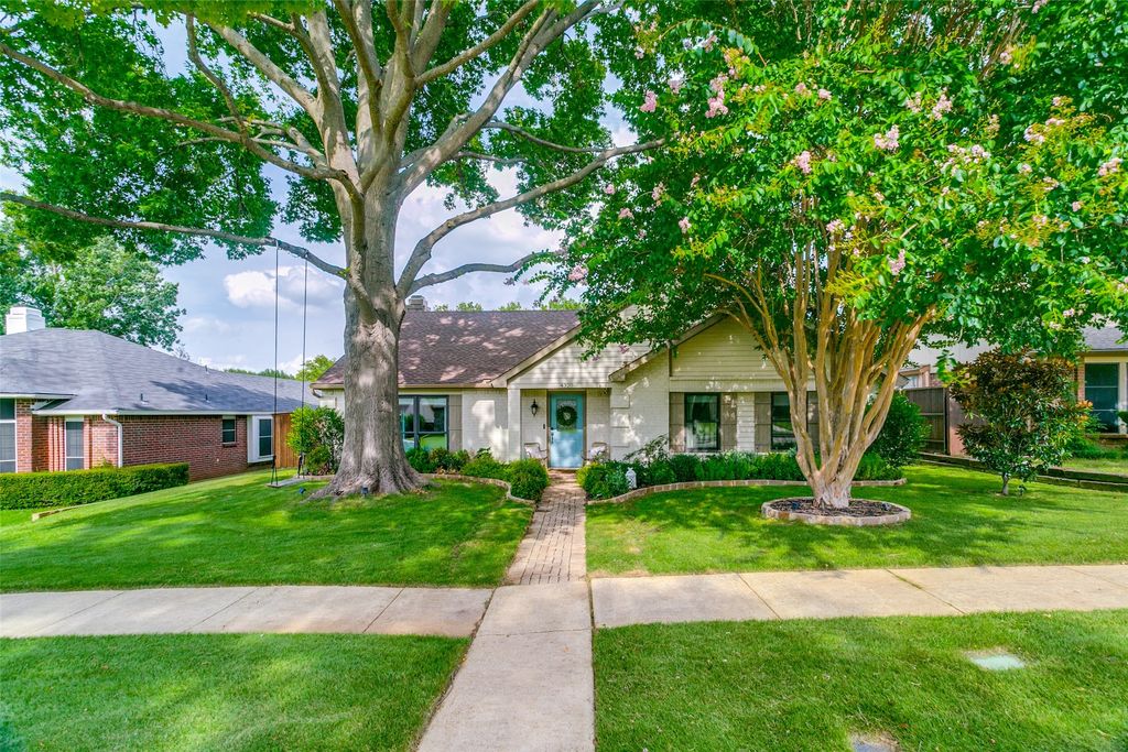 4320 Hillshire Court, Flower Mound, TX 75028 — exterior