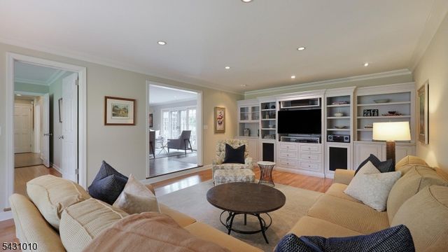 1091 Minisink Way, Westfield Town, NJ 07090