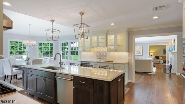 1091 Minisink Way, Westfield Town, NJ 07090