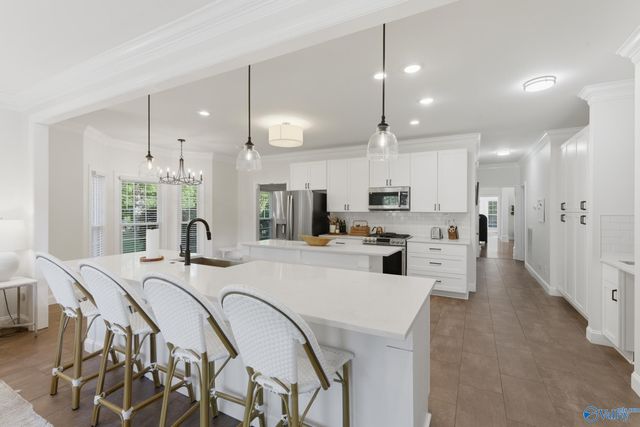 3000 Hampton Cove Way SE, Owens Cross Roads, AL 35763