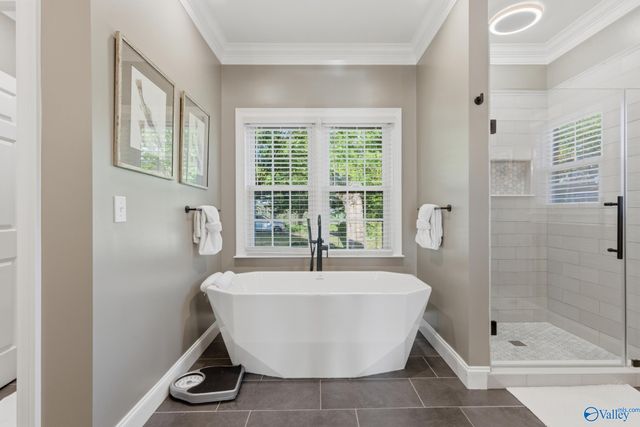 3000 Hampton Cove Way SE, Owens Cross Roads, AL 35763