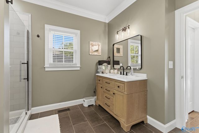 3000 Hampton Cove Way SE, Owens Cross Roads, AL 35763