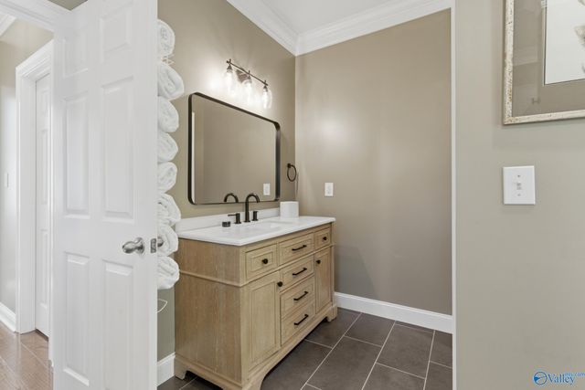 3000 Hampton Cove Way SE, Owens Cross Roads, AL 35763