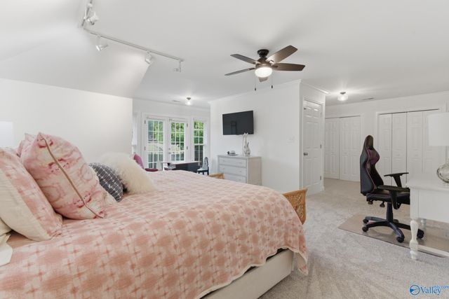 3000 Hampton Cove Way SE, Owens Cross Roads, AL 35763