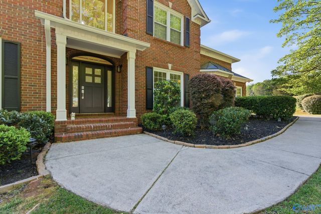 3000 Hampton Cove Way SE, Owens Cross Roads, AL 35763