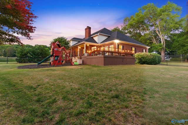 3000 Hampton Cove Way SE, Owens Cross Roads, AL 35763