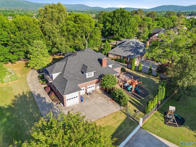 3000 Hampton Cove Way SE, Owens Cross Roads, AL 35763