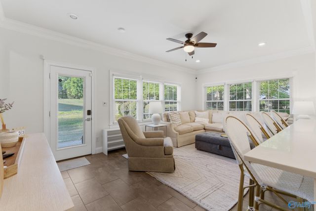 3000 Hampton Cove Way SE, Owens Cross Roads, AL 35763