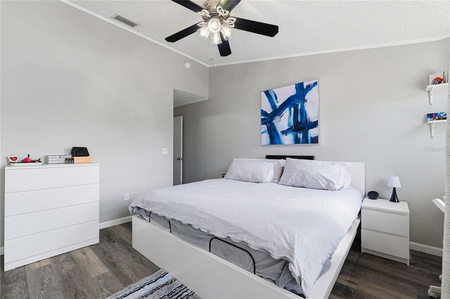 429 KENSINGTON LAKE CIRCLE, Brandon, FL 33511