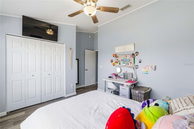 429 KENSINGTON LAKE CIRCLE, Brandon, FL 33511