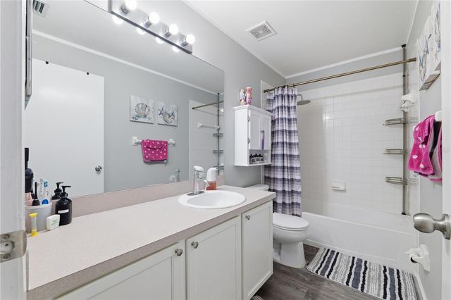 429 KENSINGTON LAKE CIRCLE, Brandon, FL 33511